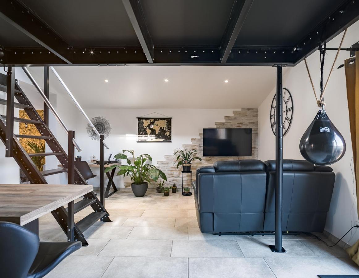 Loft Avec Jardin Et Parking Prive Daire Troyes Dış mekan fotoğraf