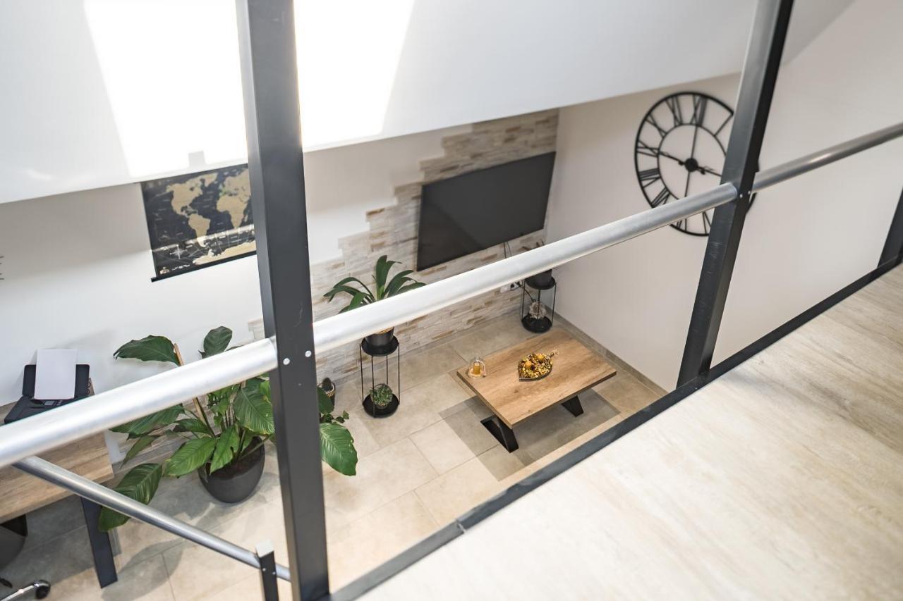Loft Avec Jardin Et Parking Prive Daire Troyes Dış mekan fotoğraf